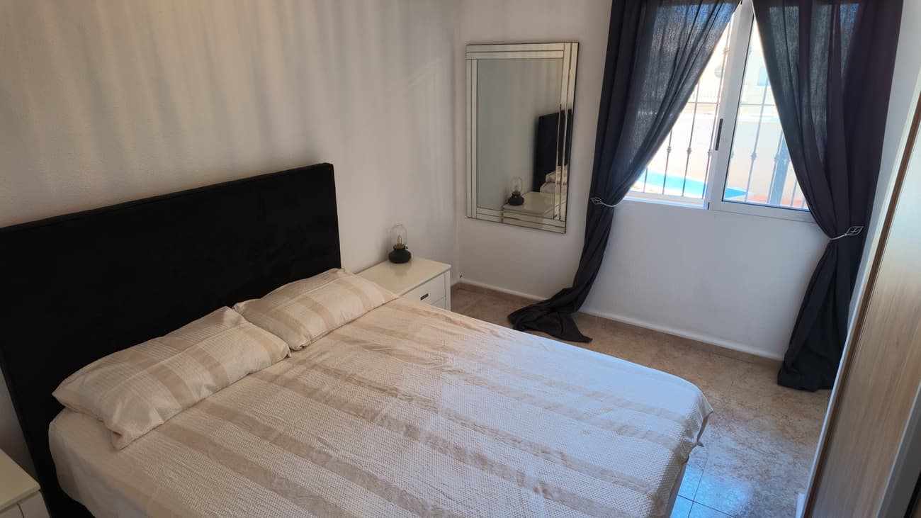 Vrijstaande Villa met 3 slaapkamers in Villamartin - 16