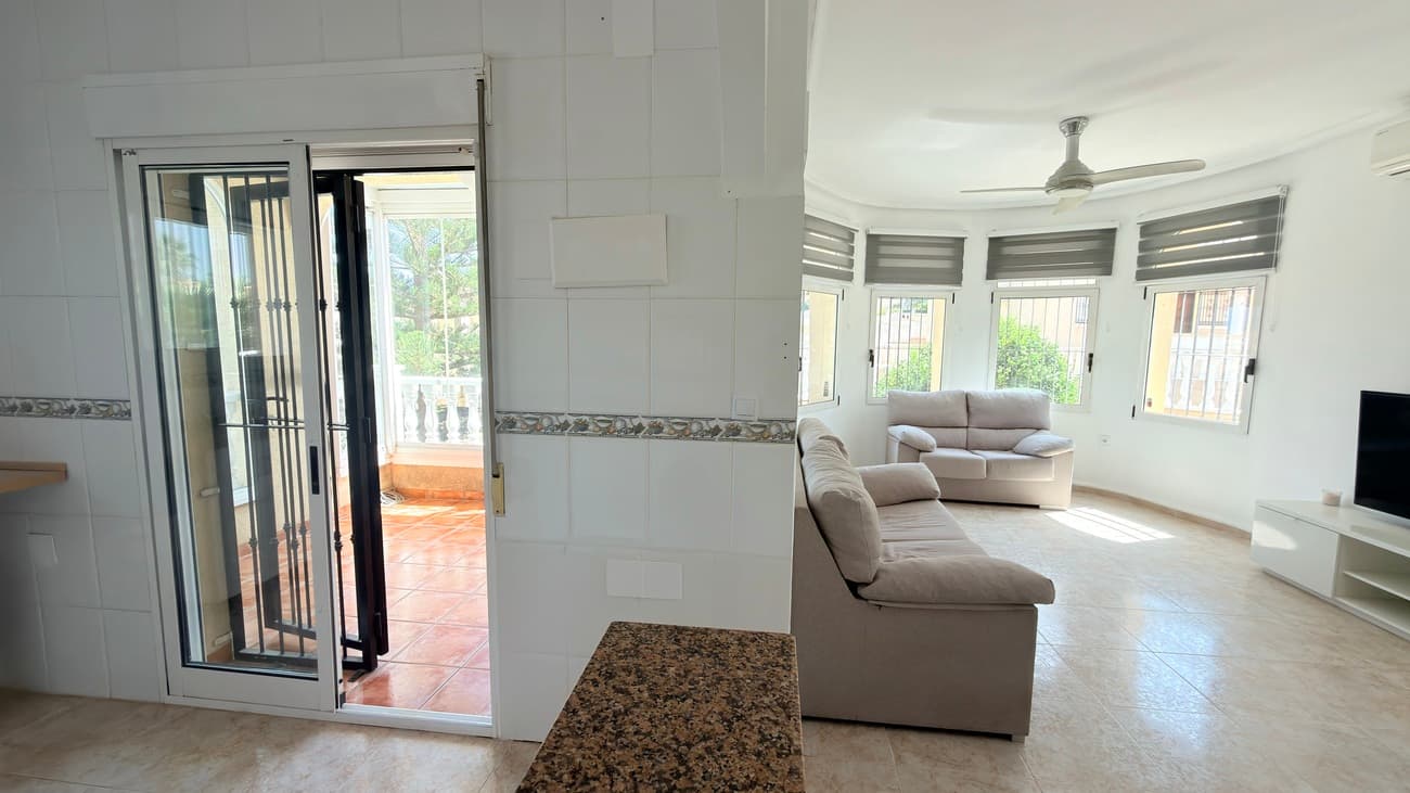 Vrijstaande Villa met 3 slaapkamers in Orihuela Costa - 17