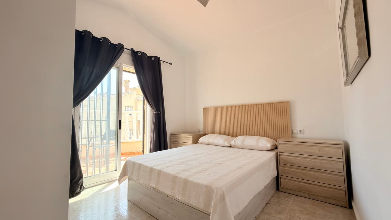 Vrijstaande Villa met 3 slaapkamers in Orihuela Costa - 26