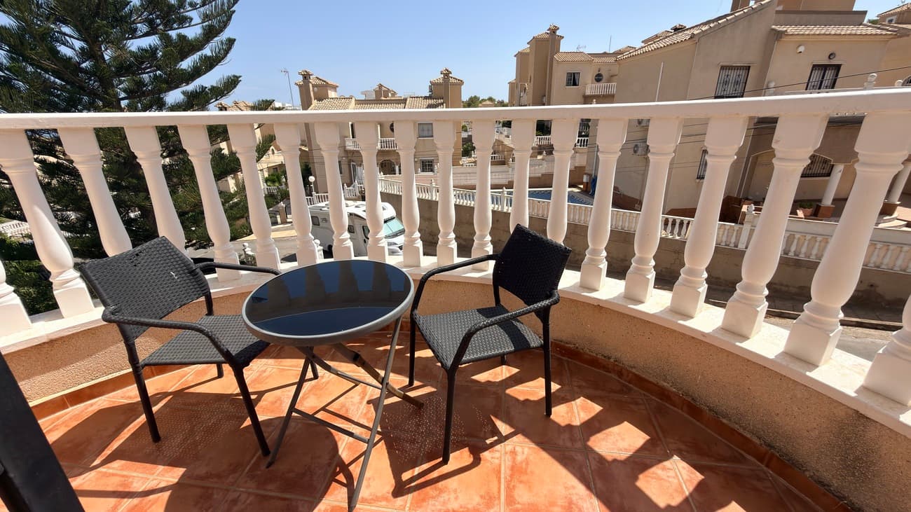 Vrijstaande Villa met 3 slaapkamers in Orihuela Costa - 30