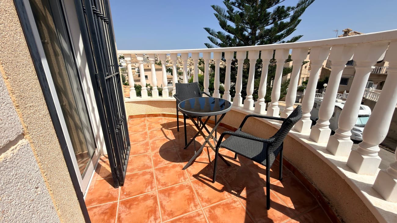 Vrijstaande Villa met 3 slaapkamers in Orihuela Costa - 31