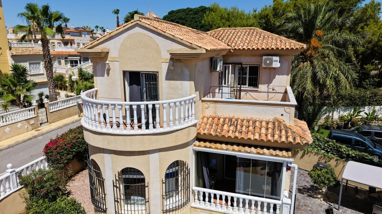 Vrijstaande Villa met 3 slaapkamers in Orihuela Costa - 5