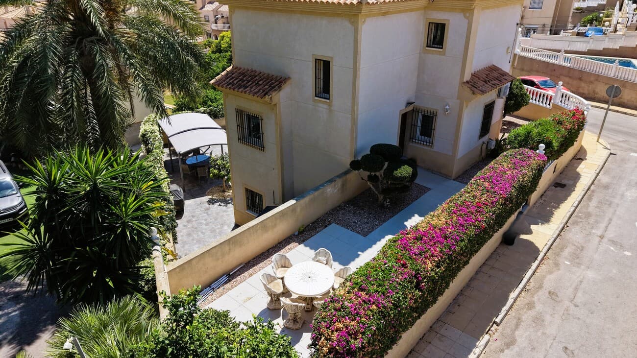 Vrijstaande Villa met 3 slaapkamers in Orihuela Costa - 7