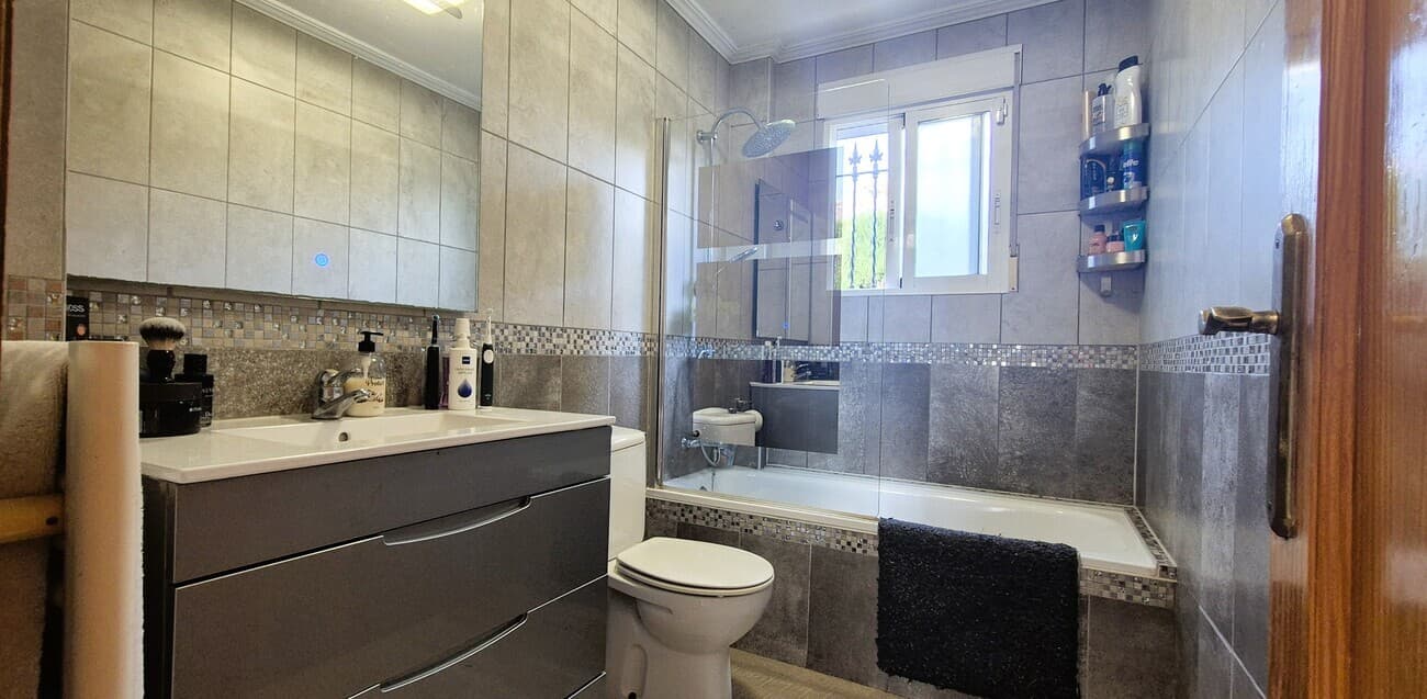 Villa - Chalet de 4 dormitorios en Orihuela Costa - 22
