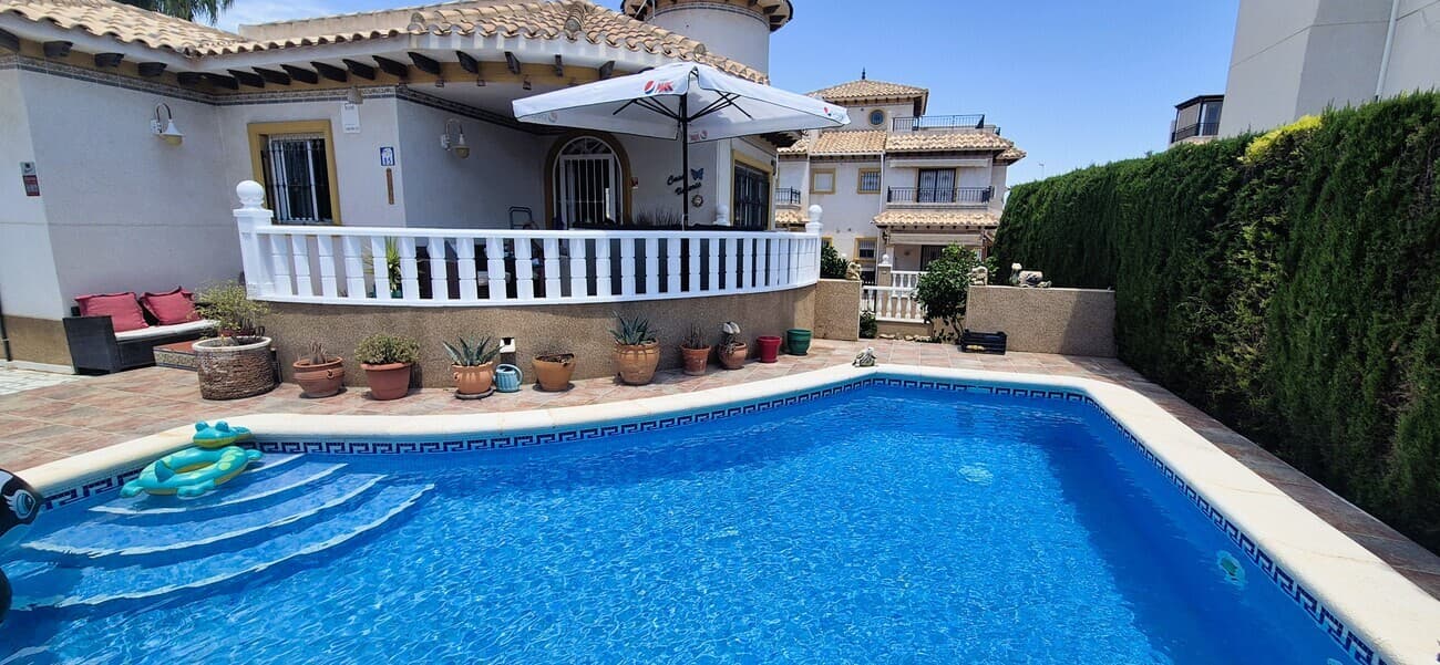 Villa - Chalet de 4 dormitorios en Orihuela Costa - 3