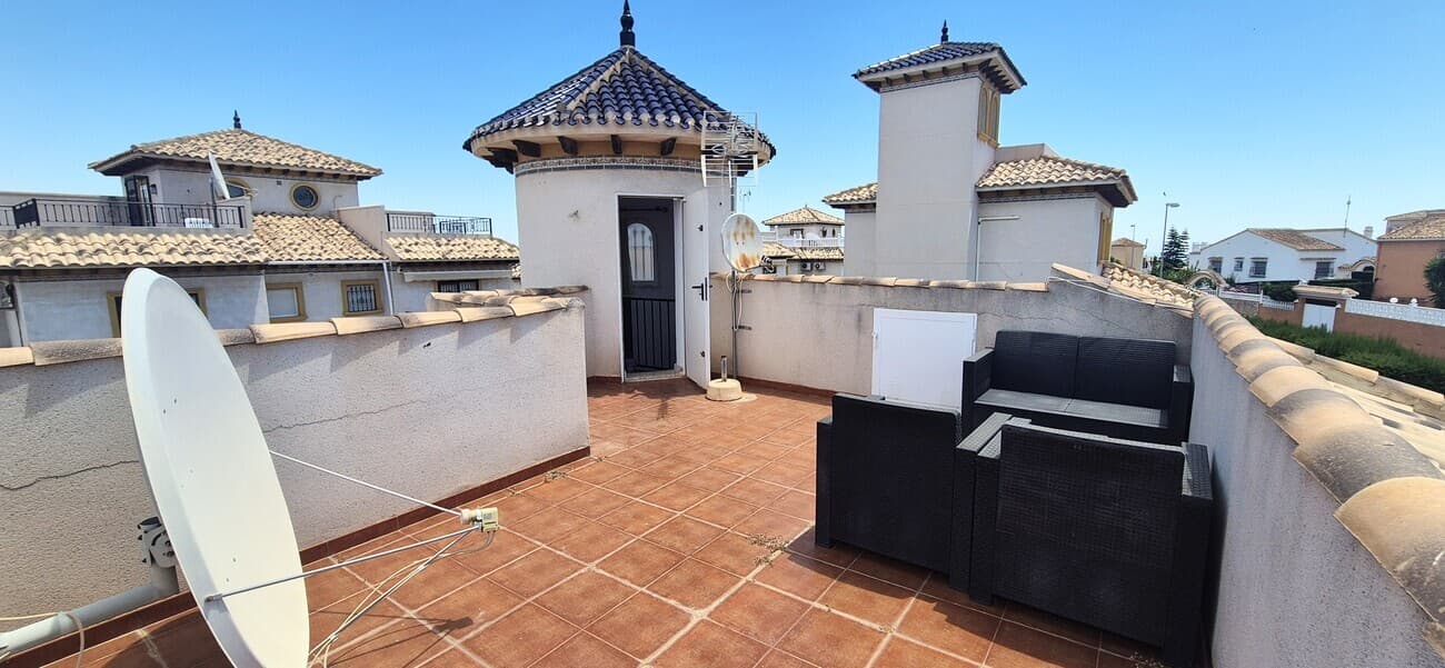 Villa - Chalet de 4 dormitorios en Orihuela Costa - 35