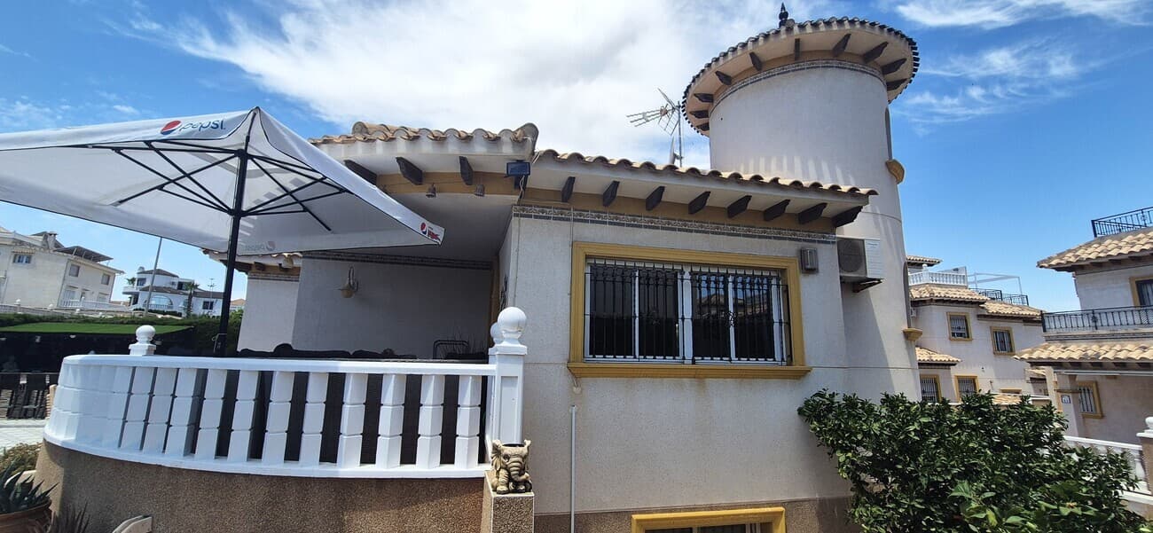 Villa - Chalet de 4 dormitorios en Orihuela Costa - 37