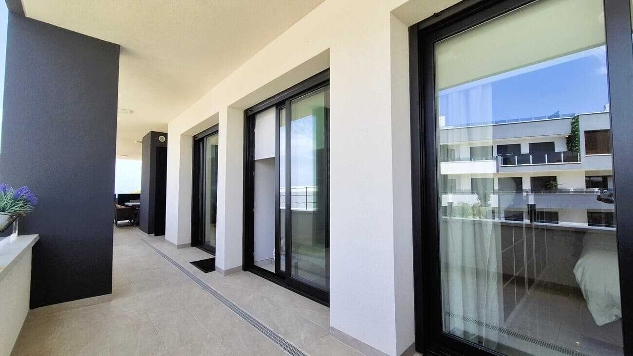 Tussenverdieping Appartement met 3 slaapkamers in Orihuela Costa - 27