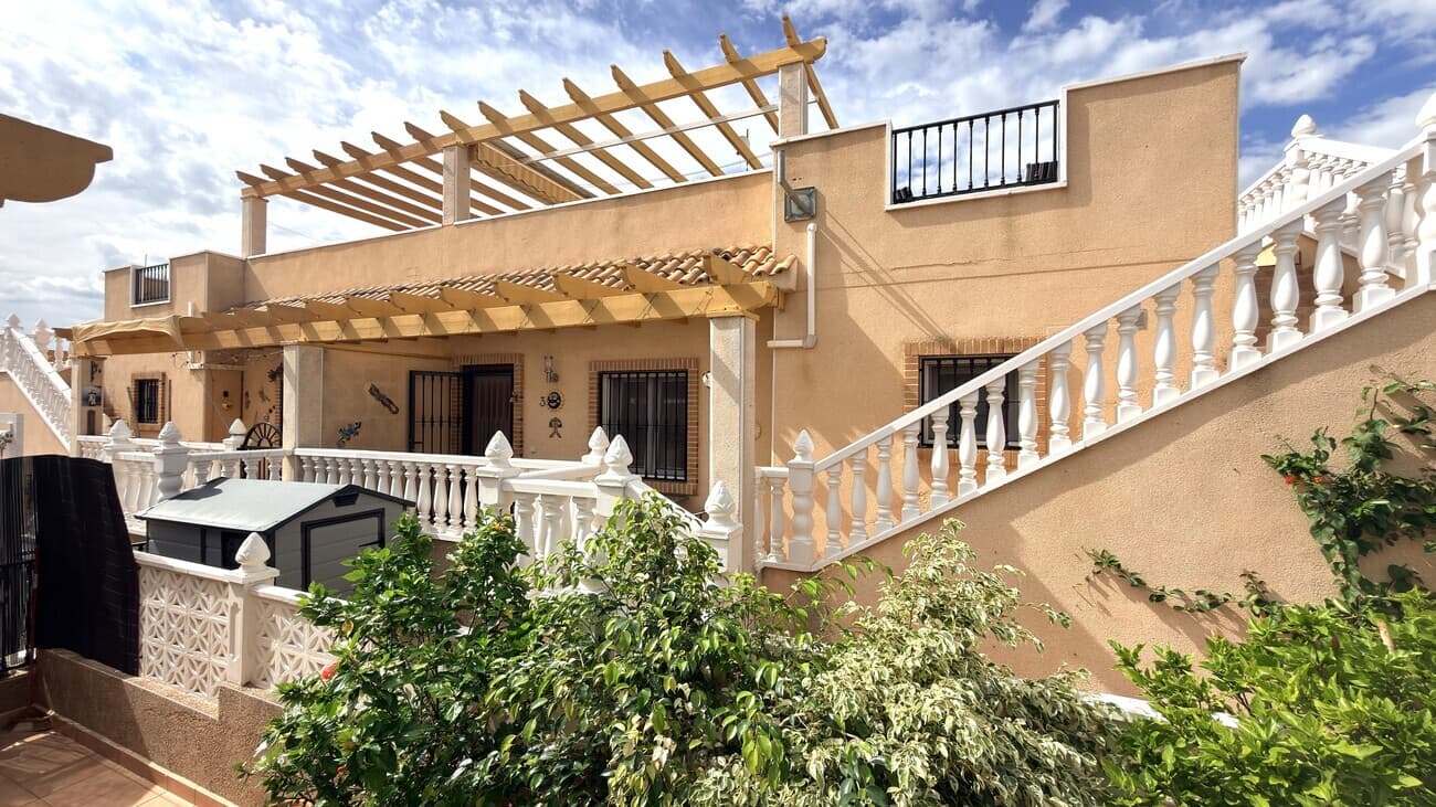 2 bed Semi-Detached House in Villamartin - 1