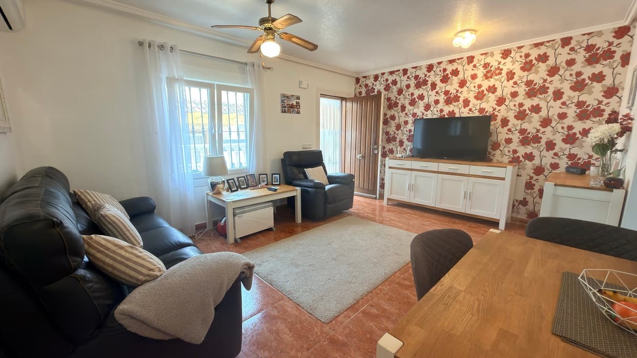 2 bed Semi-Detached House in Villamartin - 18