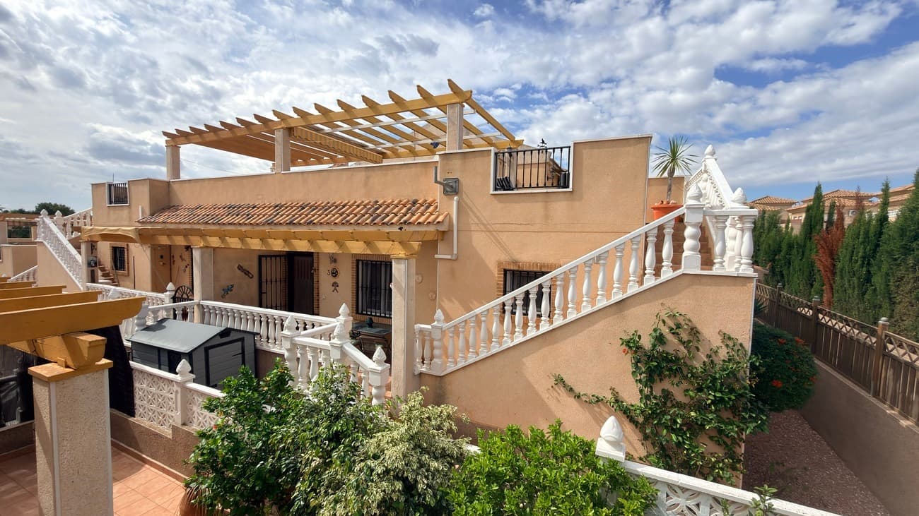 2 bed Semi-Detached House in Villamartin - 2
