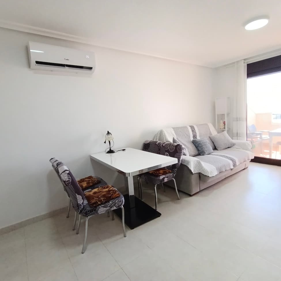2 bed Middle Floor Apartment in Sucina - 9
