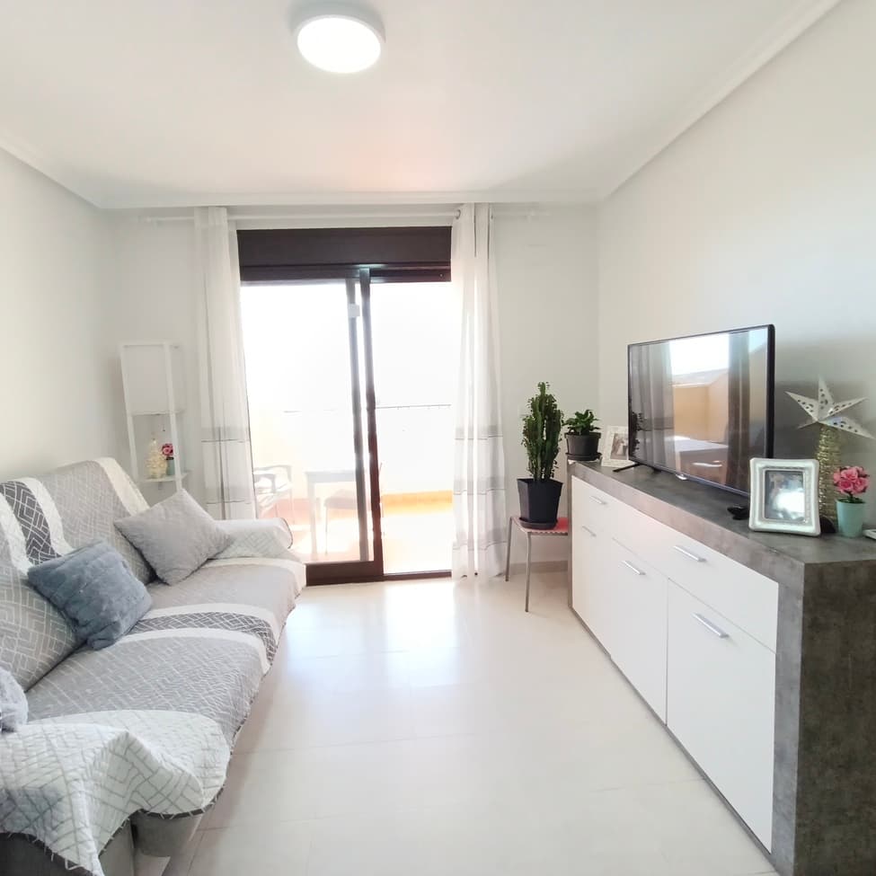 2 bed Middle Floor Apartment in Sucina - 10