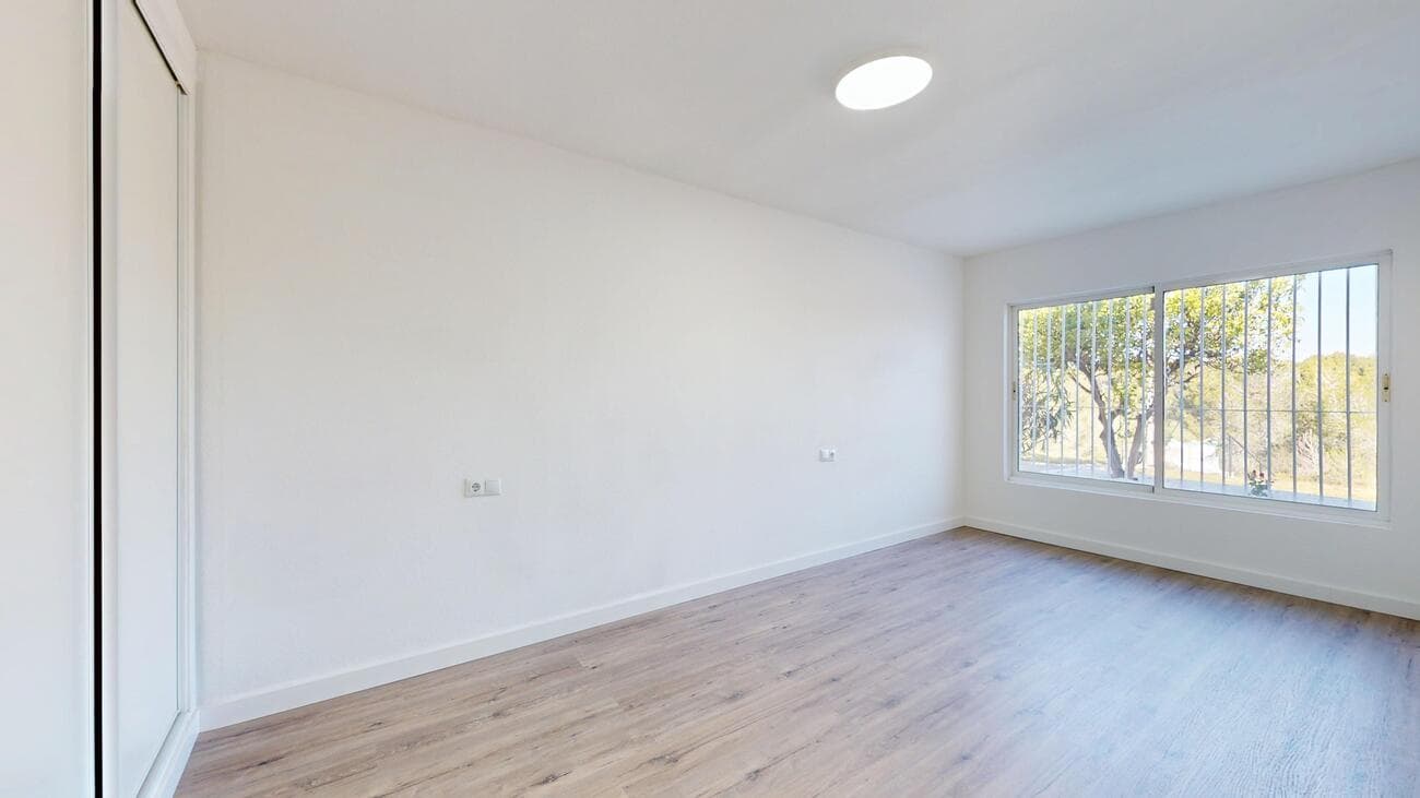 Bungalow met 2 slaapkamers in Villamartin - 11