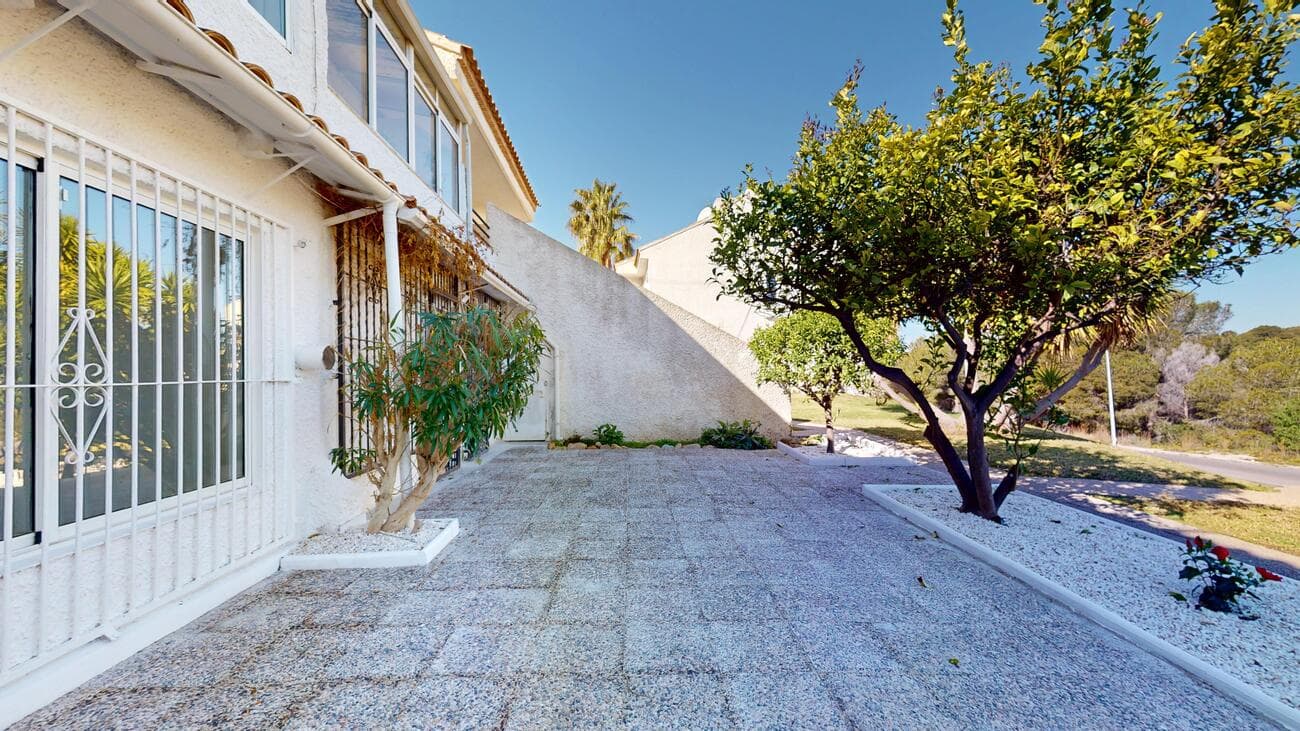 Bungalow met 2 slaapkamers in Villamartin - 22