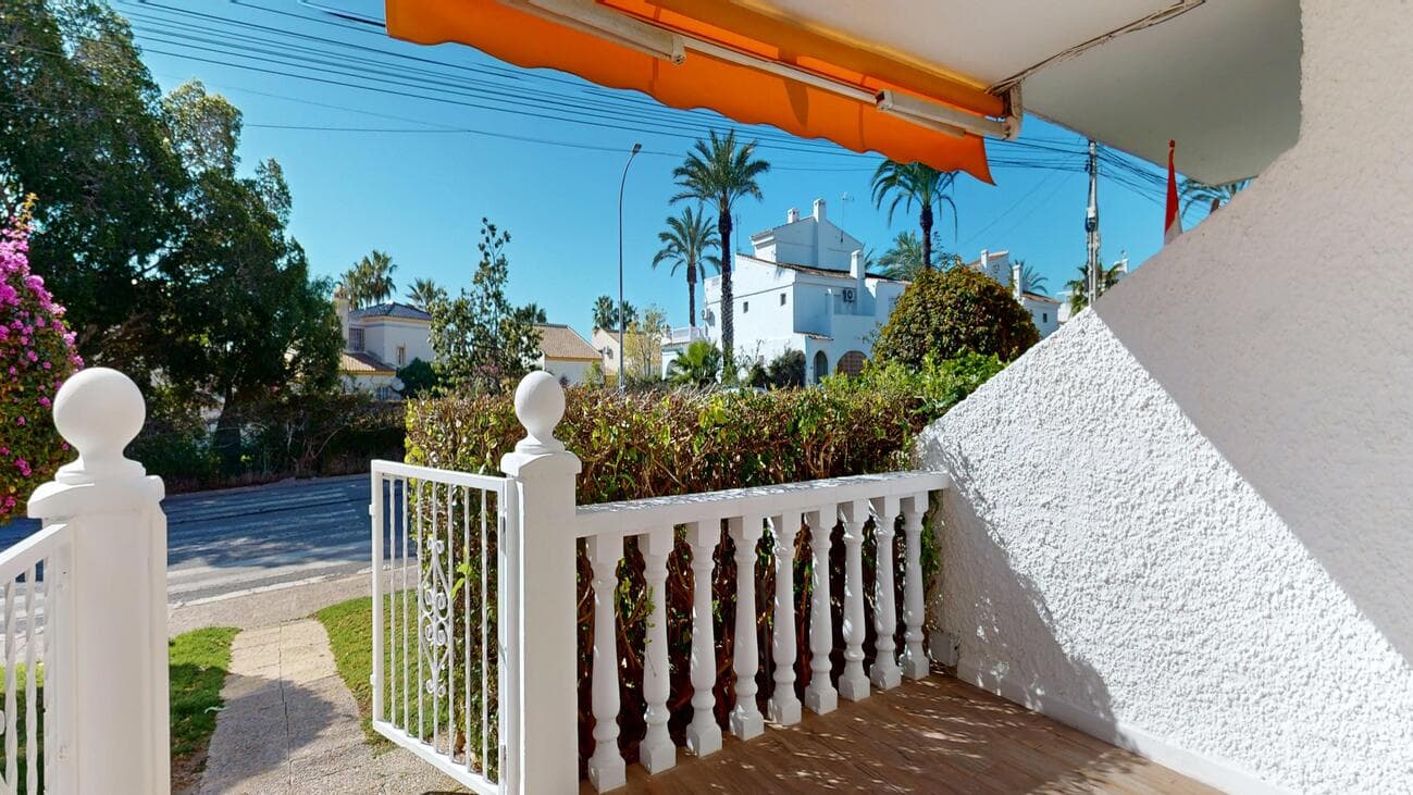 Bungalow met 2 slaapkamers in Villamartin - 23