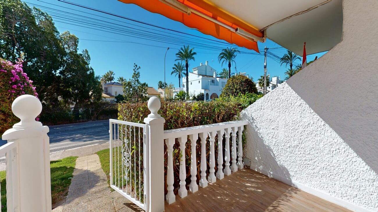 Bungalow met 2 slaapkamers in Villamartin - 24