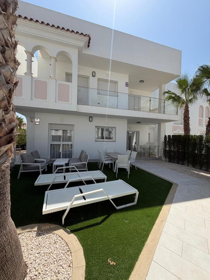 Bungalow de 3 dormitorios en Ciudad Quesada - 2