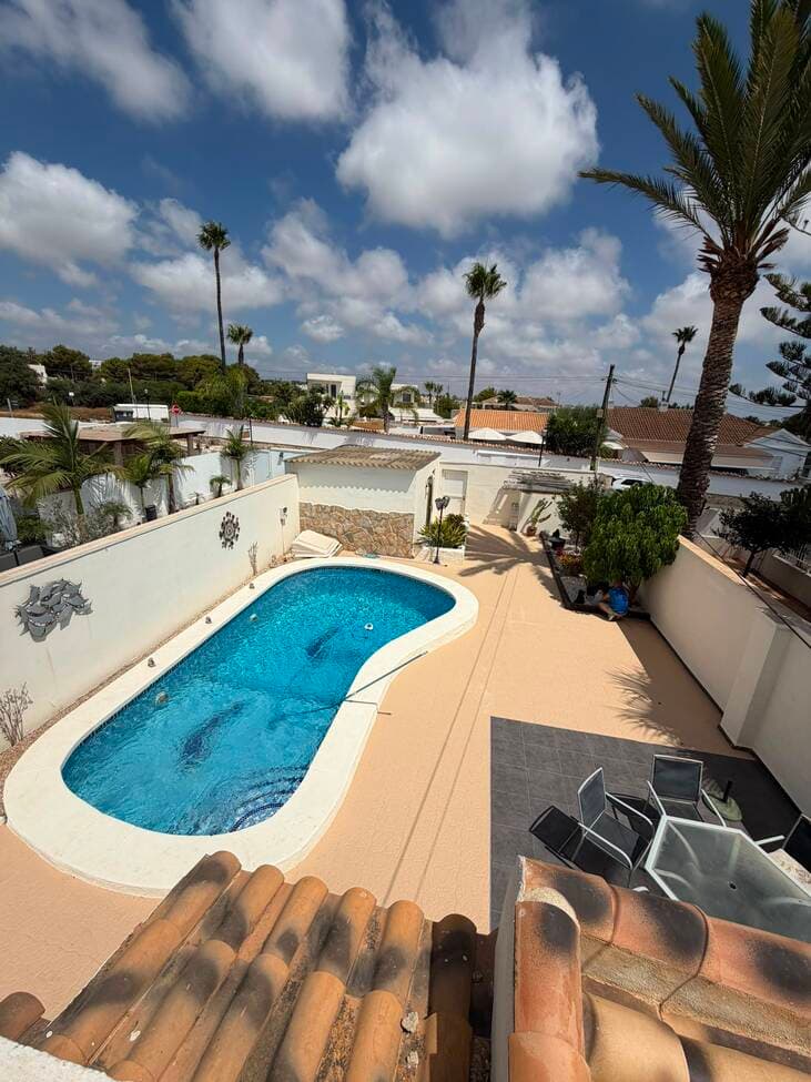 Villa - Chalet de 2 dormitorios en Cabo Roig - 2
