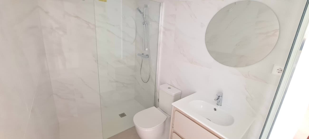 Tussenverdieping Appartement met 2 slaapkamers in Playa Flamenca - 12