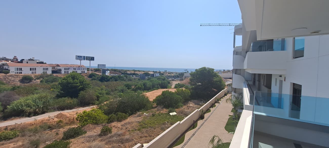 Tussenverdieping Appartement met 2 slaapkamers in Playa Flamenca - 4