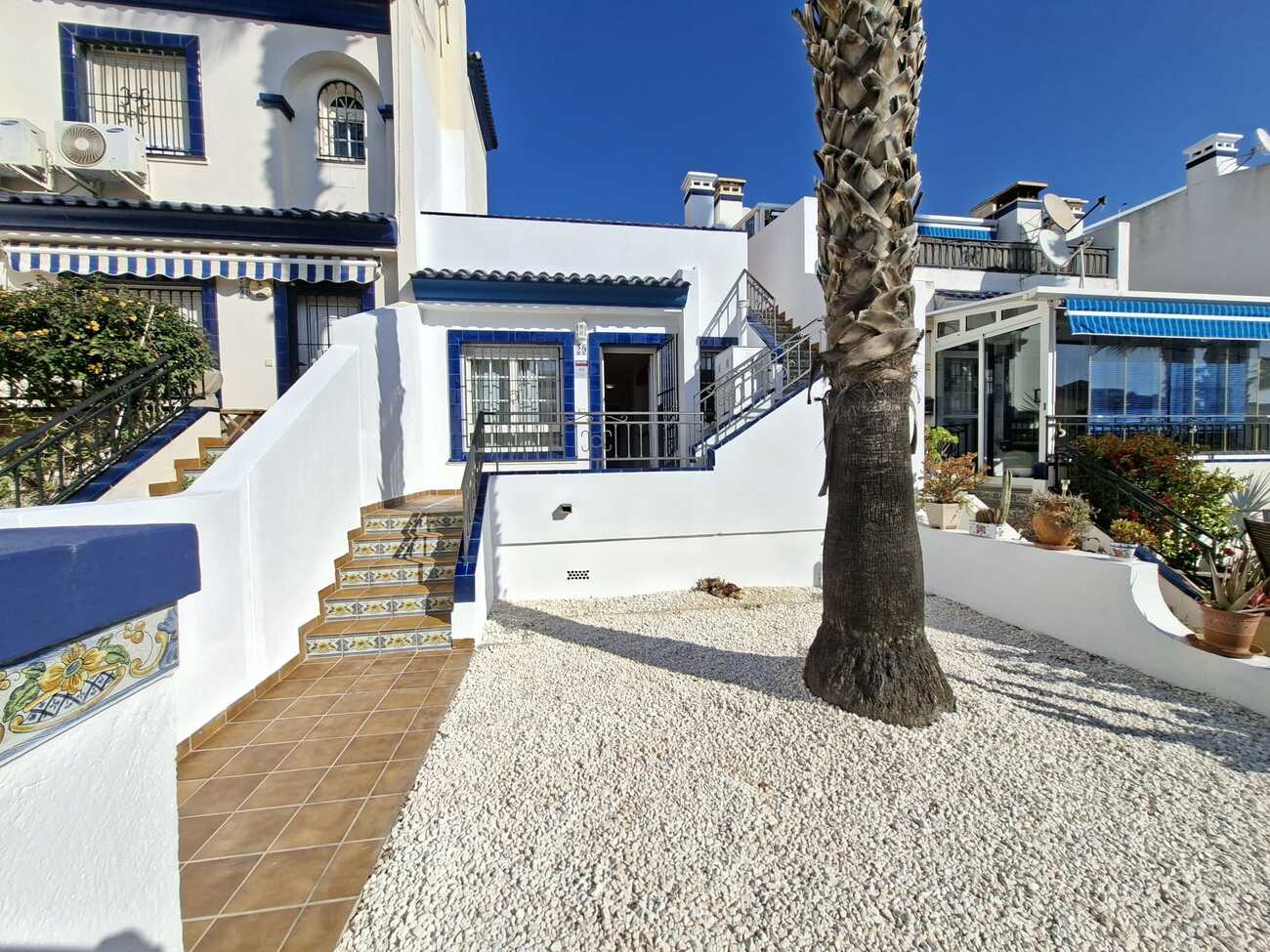 Bungalow met 2 slaapkamers in Villamartin - 2