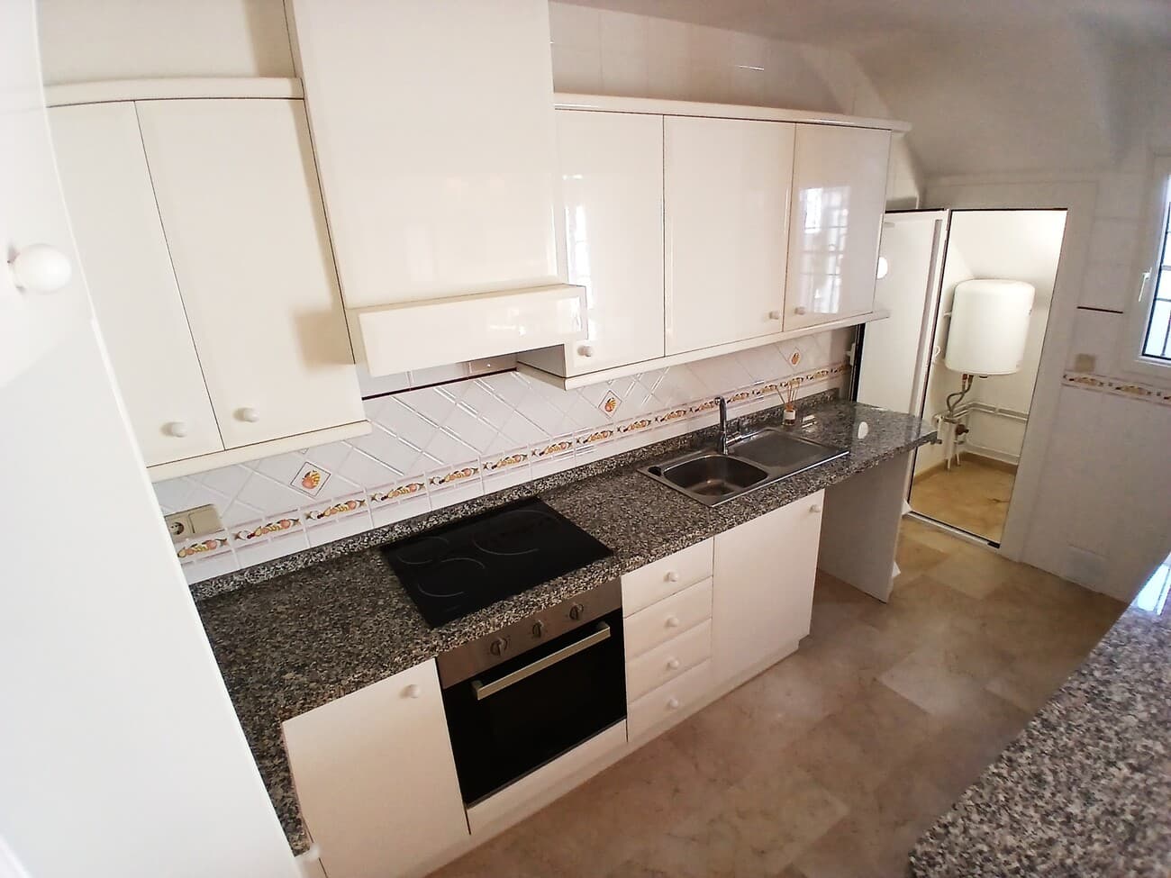 Bungalow met 2 slaapkamers in Villamartin - 10