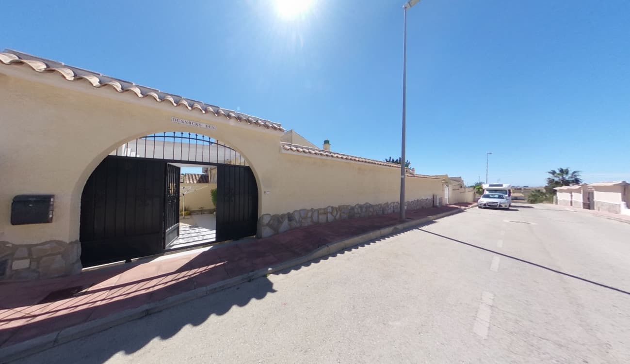 Vrijstaande Villa met 3 slaapkamers in Villamartin - 37