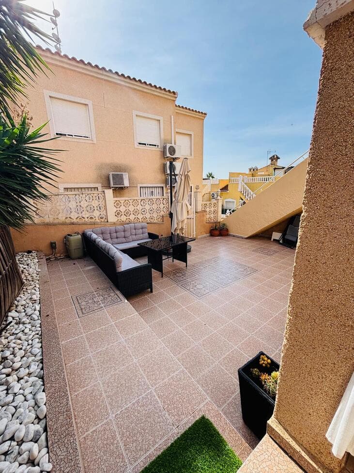Apartamento Planta Media de 2 dormitorios en Orihuela Costa - 3