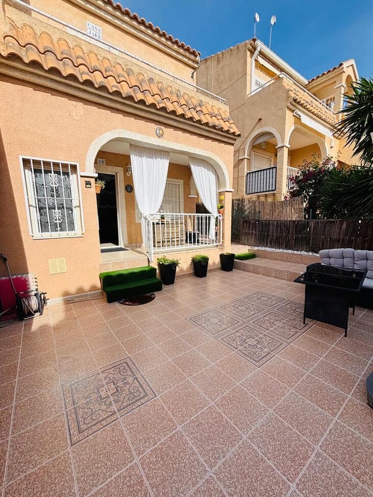 Apartamento Planta Media de 2 dormitorios en Orihuela Costa - 25