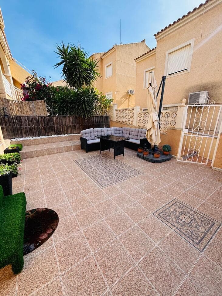 Apartamento Planta Media de 2 dormitorios en Orihuela Costa - 26