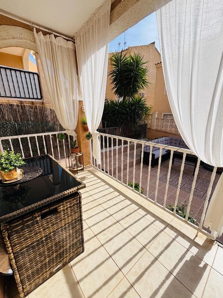 Apartamento Planta Media de 2 dormitorios en Orihuela Costa - 28