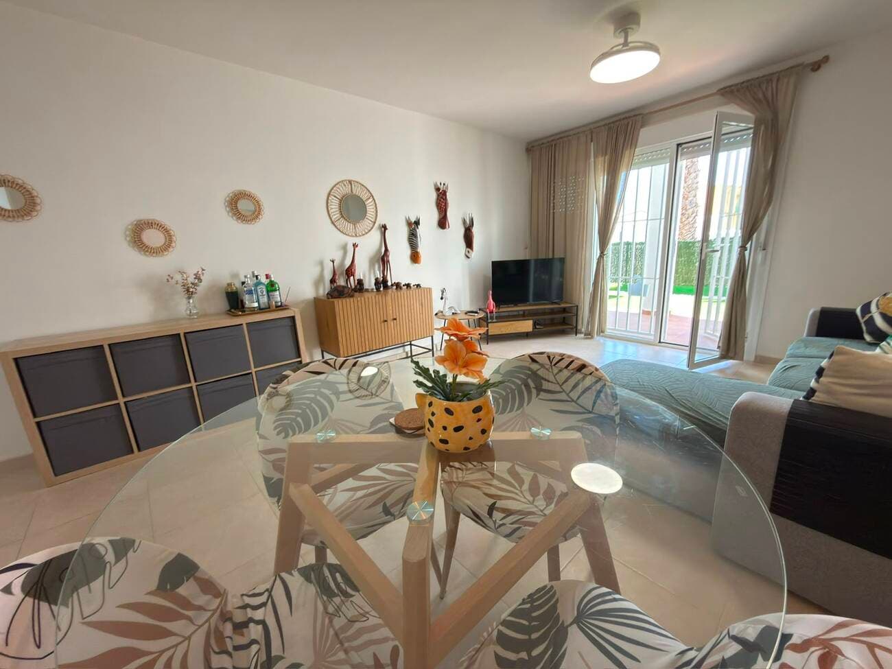 2 bed Middle Floor Apartment in Villamartin