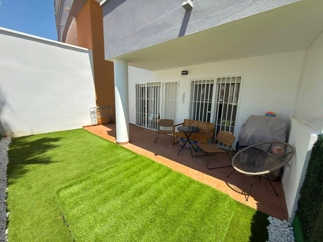 2 bed Middle Floor Apartment in Villamartin