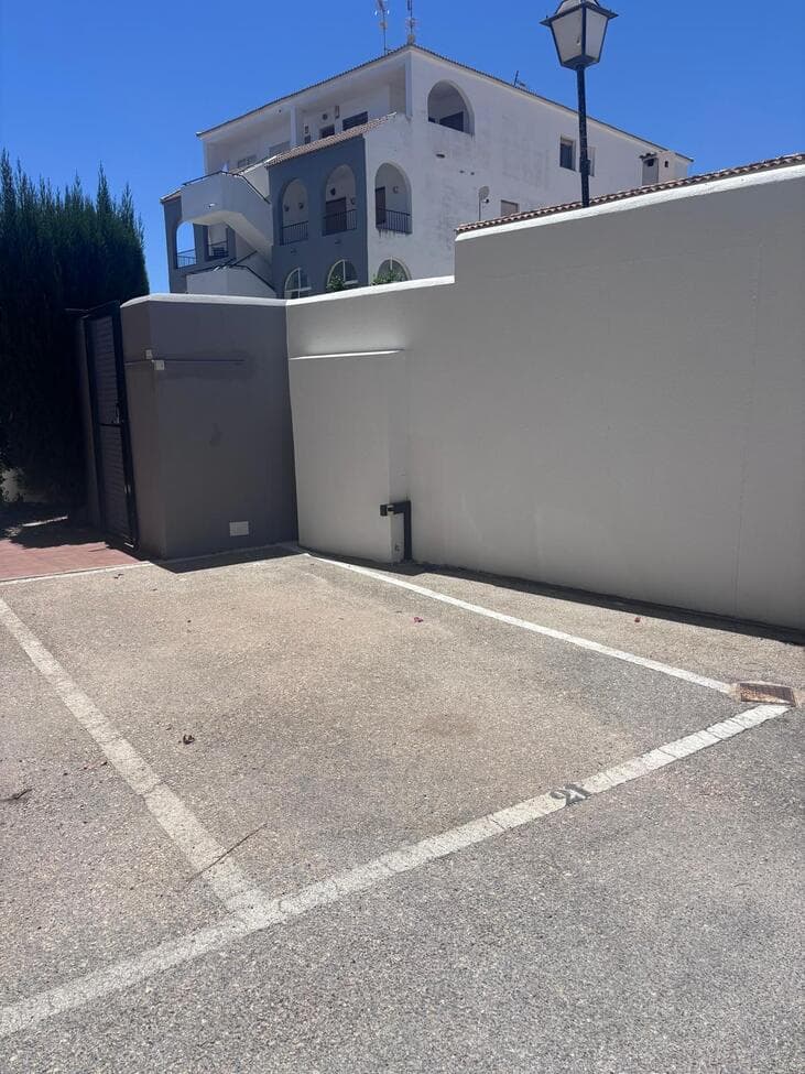 2 bed Middle Floor Apartment in Villamartin