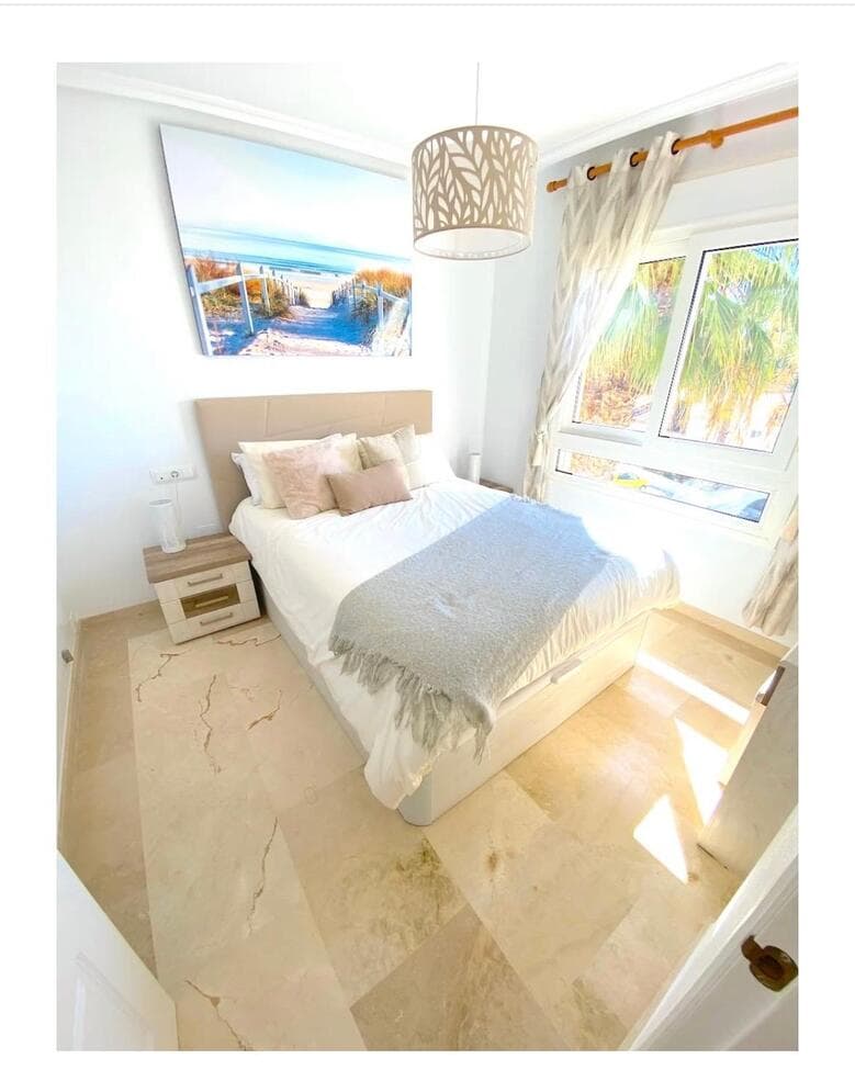 Tussenverdieping Appartement met 2 slaapkamers in Playa Flamenca - 10