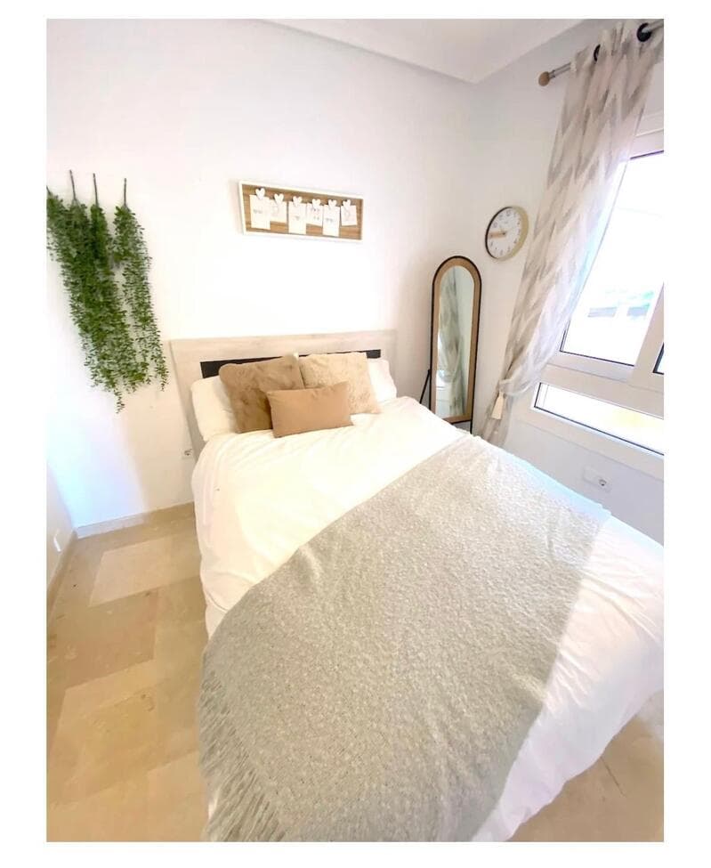 Tussenverdieping Appartement met 2 slaapkamers in Playa Flamenca - 16