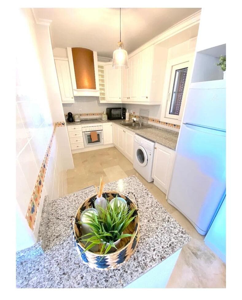 Tussenverdieping Appartement met 2 slaapkamers in Playa Flamenca - 2
