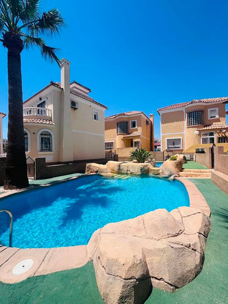 Villa - Chalet de 3 dormitorios en Orihuela Costa - 6