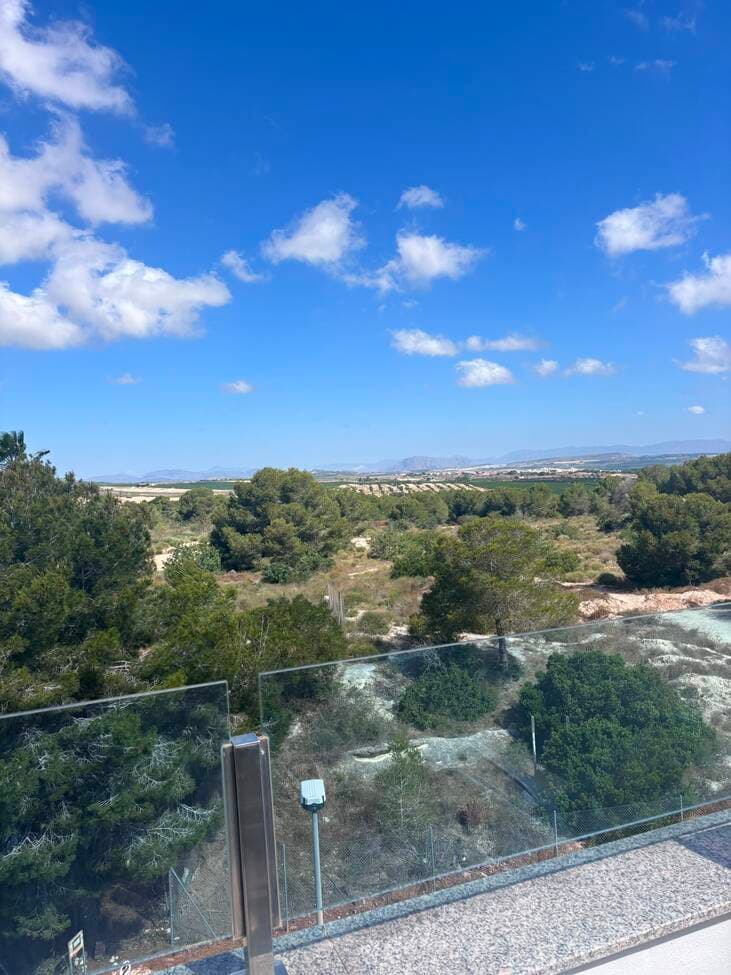 Adosada de 3 dormitorios en Villamartin - 42