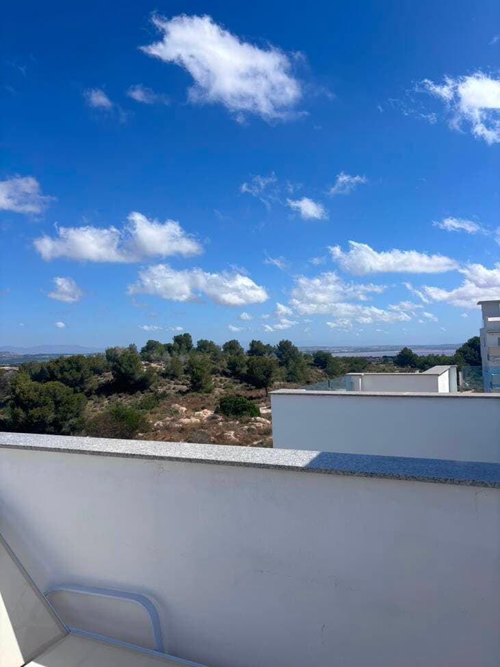 Adosada de 3 dormitorios en Villamartin - 43