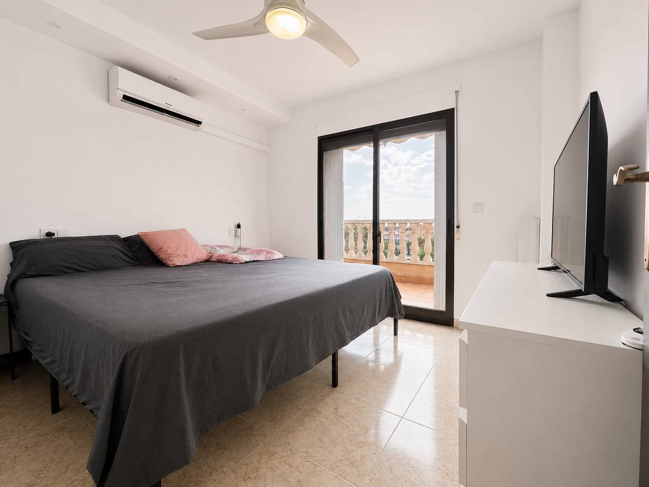 2 bed Detached Villa in Villamartin - 15