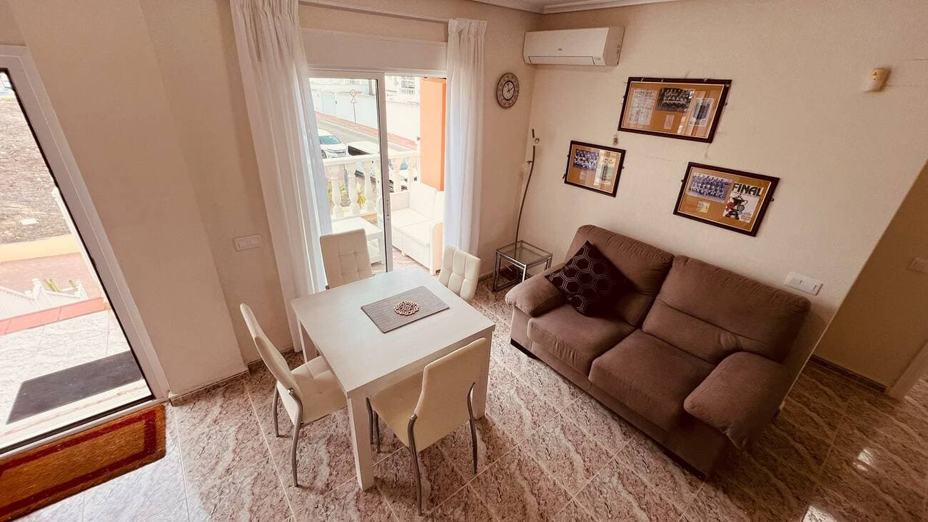 Apartamento Planta Media de 3 dormitorios en Villamartin - 13