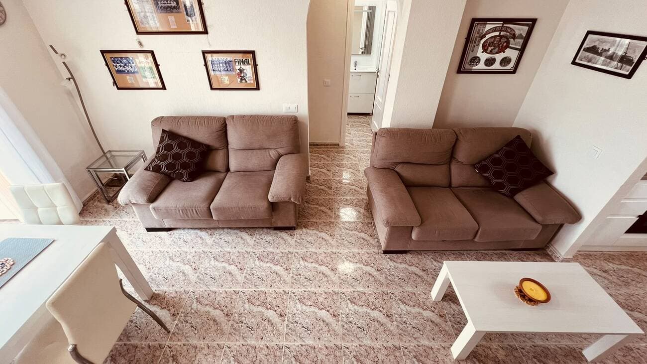 Apartamento Planta Media de 3 dormitorios en Villamartin - 11