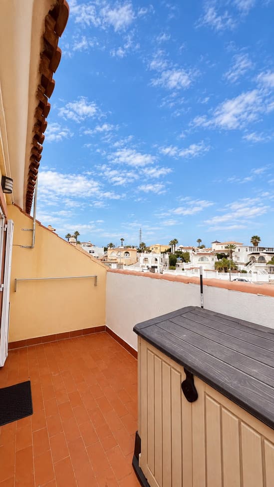 Apartamento Planta Media de 3 dormitorios en Villamartin - 35
