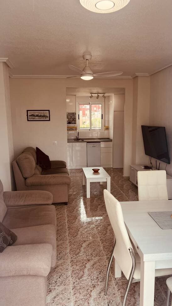 Apartamento Planta Media de 3 dormitorios en Villamartin - 9