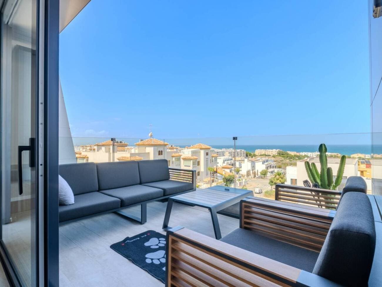 3 bed Middle Floor Apartment in Guardamar del Segura - 3
