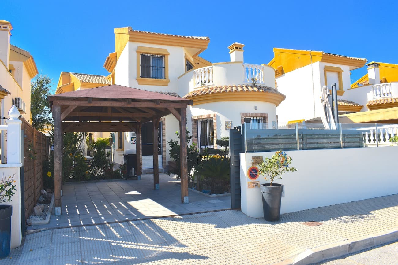 Villa - Chalet de 3 dormitorios en Guardamar del Segura - 2