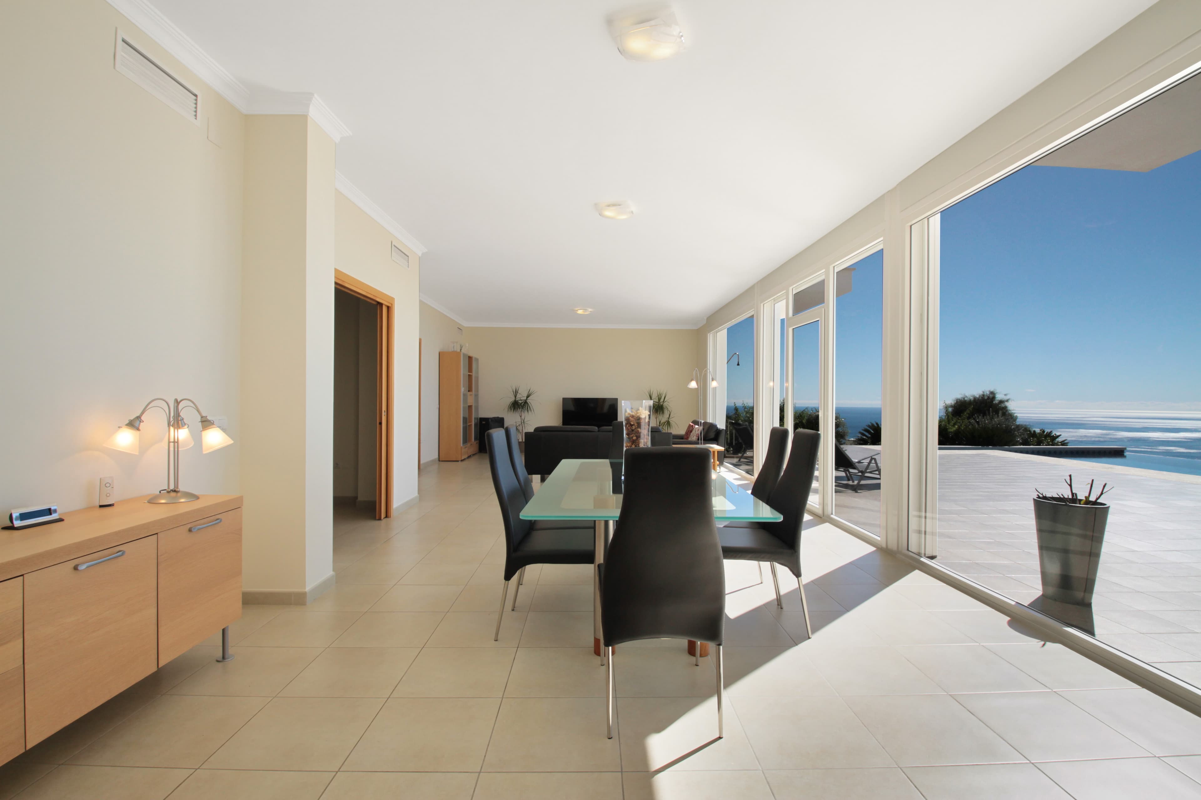 5 bed Detached Villa in Los Monteros