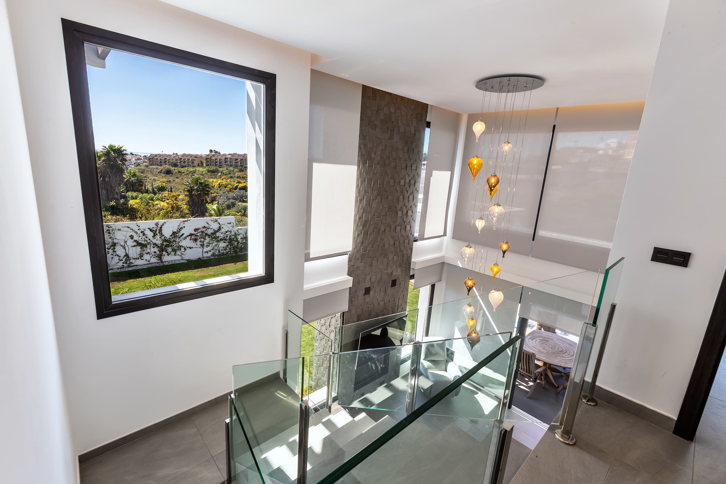 6 bed Detached Villa in El Paraiso